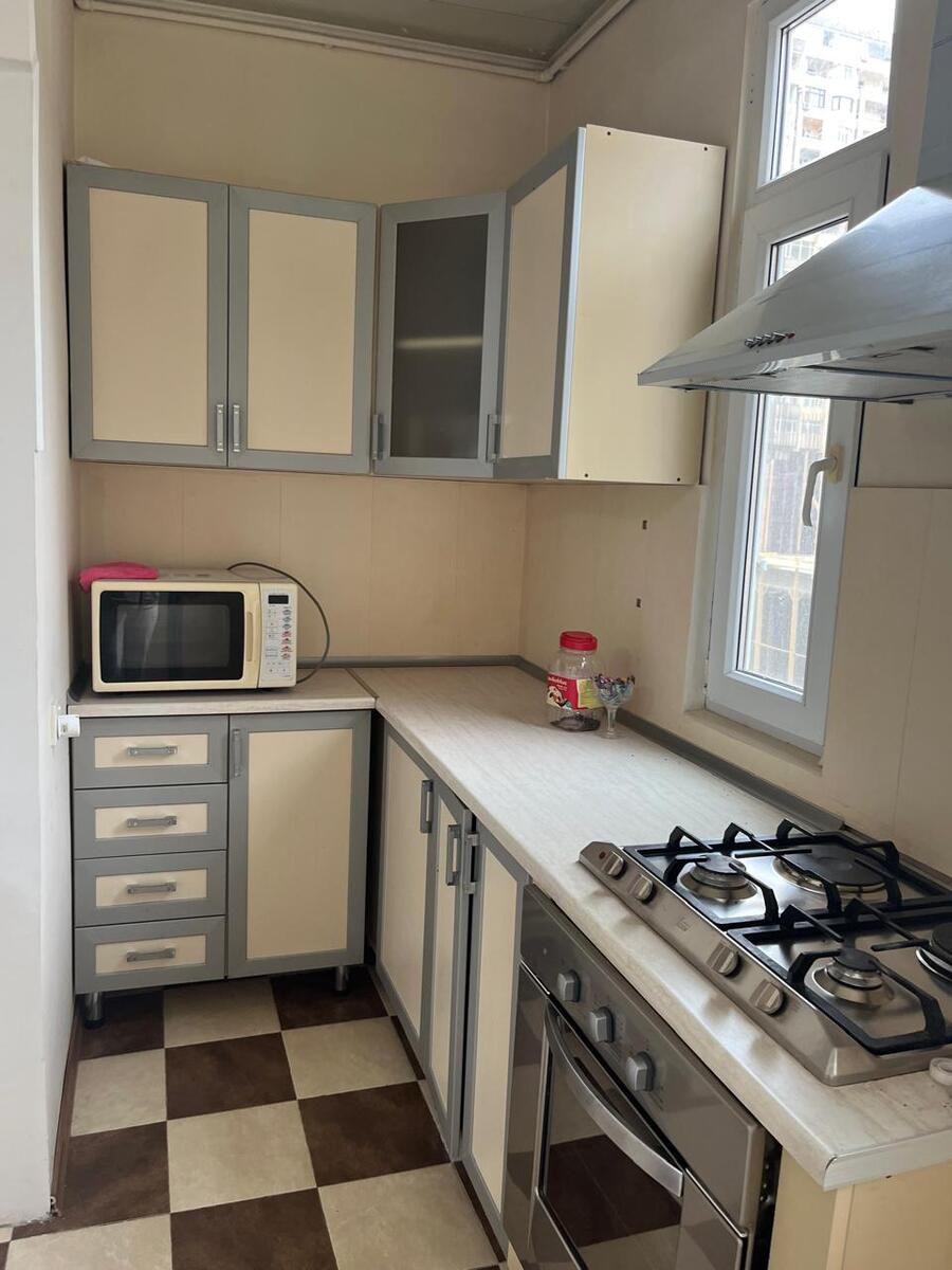 İcarəyə verilir 3 otaqlı köhnə tikili 80 m² — Mənzil, Bakı (11)