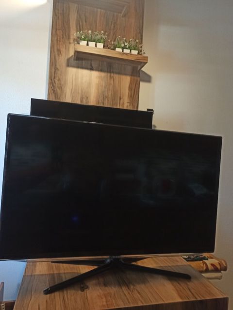 Samsung LED televizor 32-40 düym