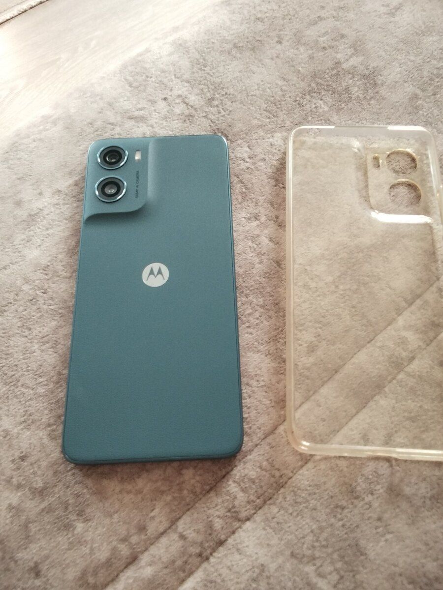 Motorola Moto G06 Pantone Laurel Oak 128GB/4GB — Smartfonlar, Bakı