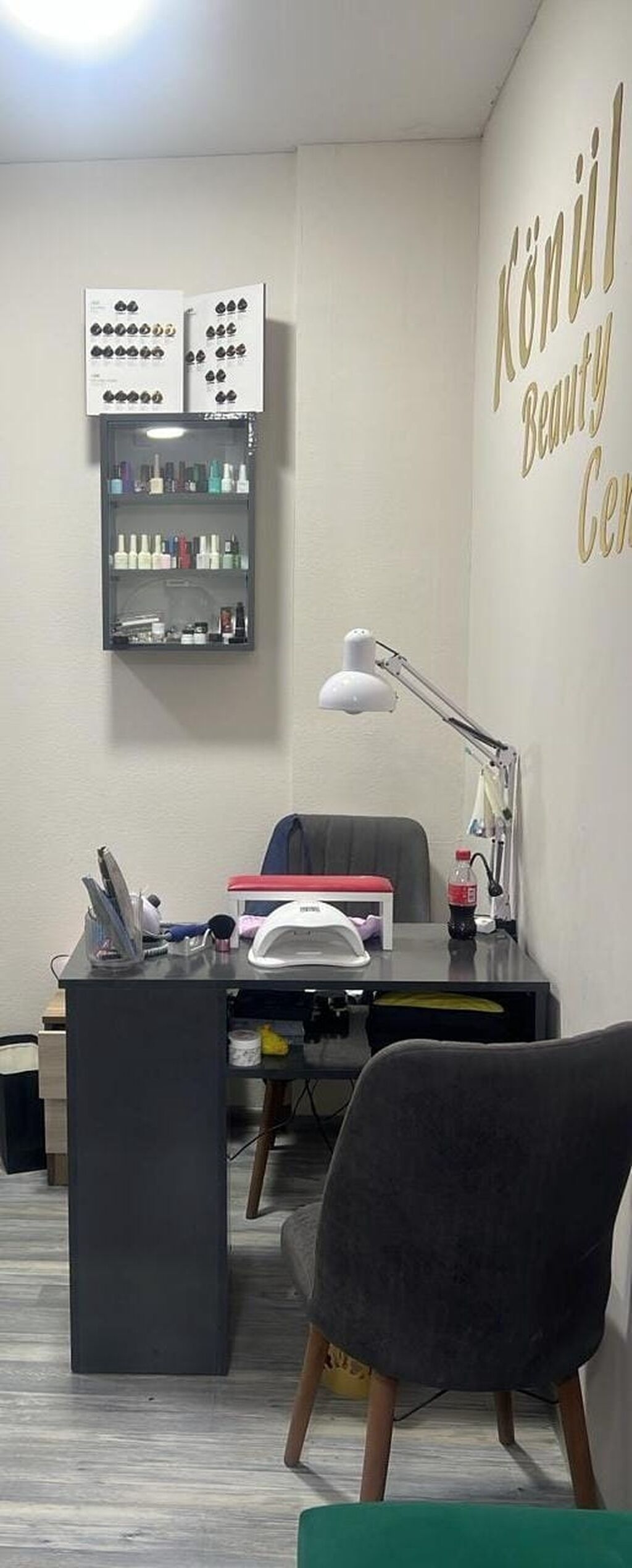 Manikur masasi ve dolab(robik). 50man. Yaxsi veziyyetdedi.Oturacaq — Salon mebeli, Digah