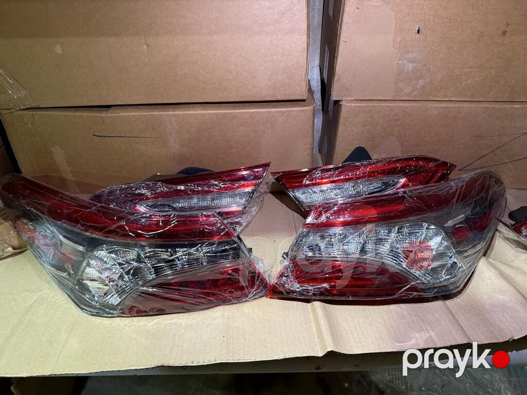 Toyota Camry üçün orijinal işıq-optika və aksesuar dəsti Tərkib: - Ön — Ehtiyat hissələri, Digah (2)