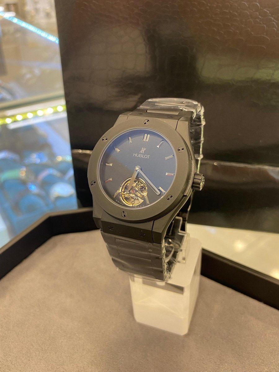 Hublot qol saatı — Şəxsi əşyalar, Bakı