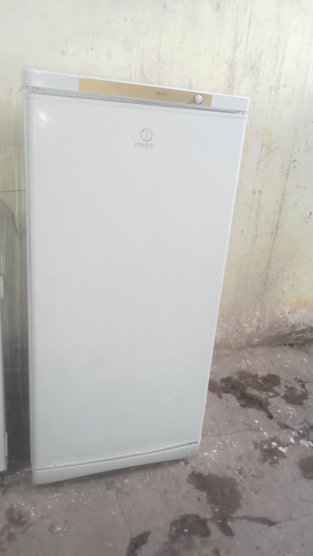 Indesit soyuducu az işlənib təzə kimidir, əla soyudur işləyir. 60/130 — Soyuducular, Bakı