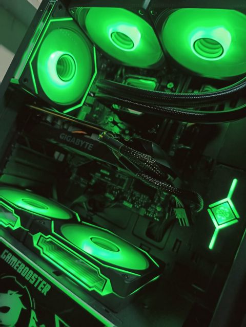 GAMING masaüstü kompüter sadəcə sistem blok satılır. QİYMƏT SONDUR