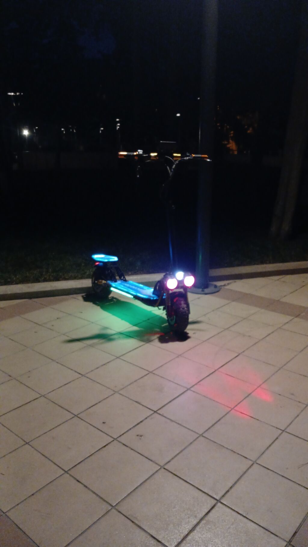 Güclü elektrik skuter - İki iri ön LED proyektor farası və əlavə ağ — Proyektor, Bakı (2)