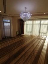 Satılır 3 otaqlı yeni tikili 130 m² — Emlak