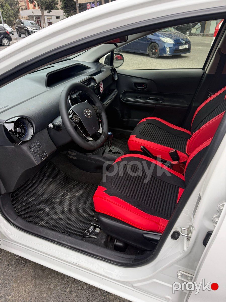 Toyota Aqua icarəsi — Avtomobil icarəsi, Bakı (3)