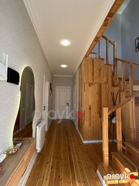Satılır 4 otaqlı həyət evi/bağ evi 150 m²