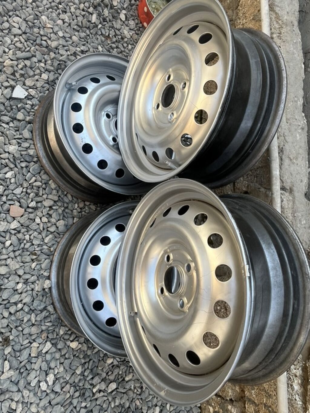 Dəmir disk dəsti – 4 ədəd Bircox maşina gedir catsiz sivarkasizdi R15 — Avto, Digah (3)