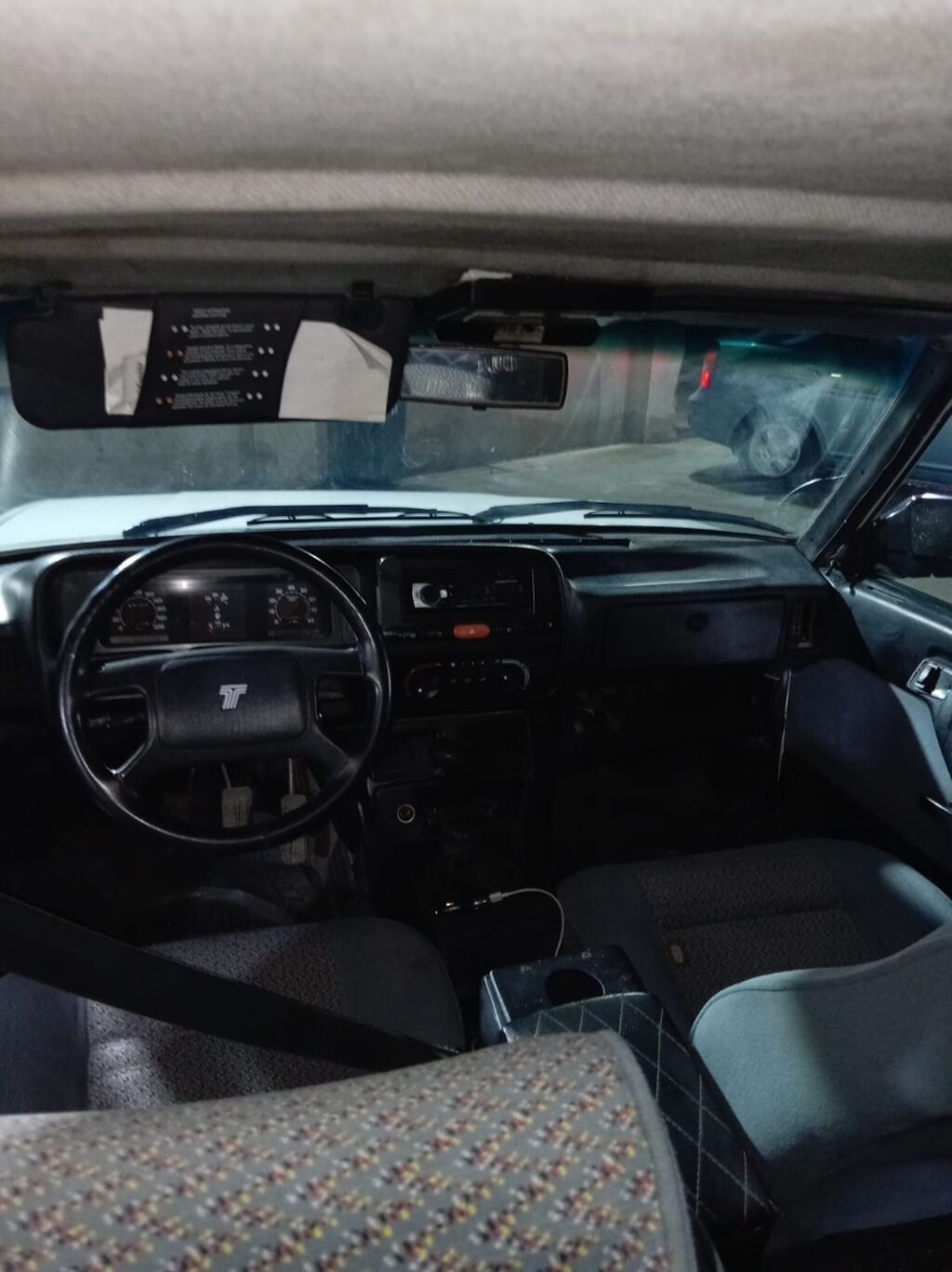 Model: Tofas (sedan) Kuzov: 4 qapılı, ağ rəng Sükan: solda Yanacaq — Avtomobillər, Bakı (9)