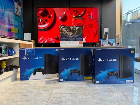 Playstation 4 Pro — Gaming consoles