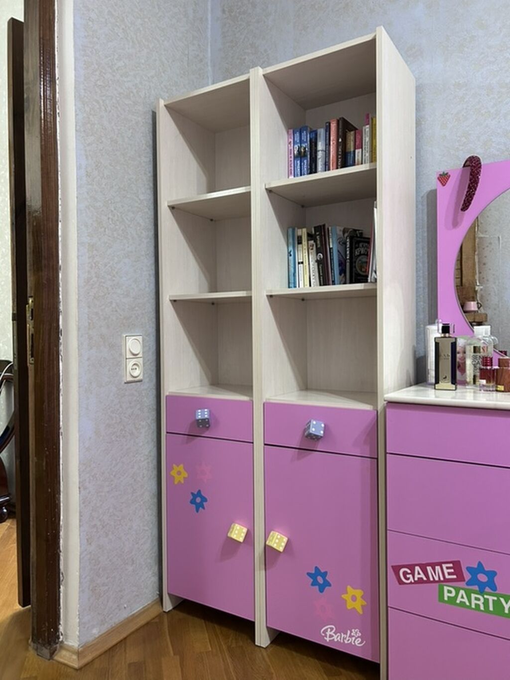 Uşaq/yeniyetmə otağı üçün iki bölməli kitab rəfi və şkaf kombini — Mebel, Bakı