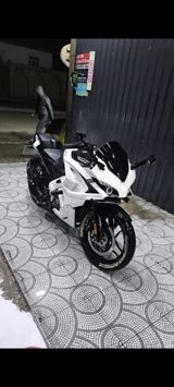 Bajaj - Pulsar RS200, 200 sm3, 2024 il, 30000 km — Motorcycles