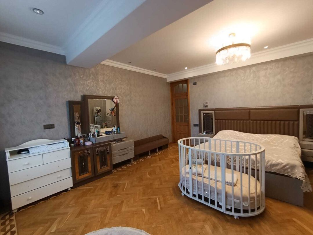 Satılır 4 otaqlı yeni tikili 200 m² — Mənzil, Bakı (9)