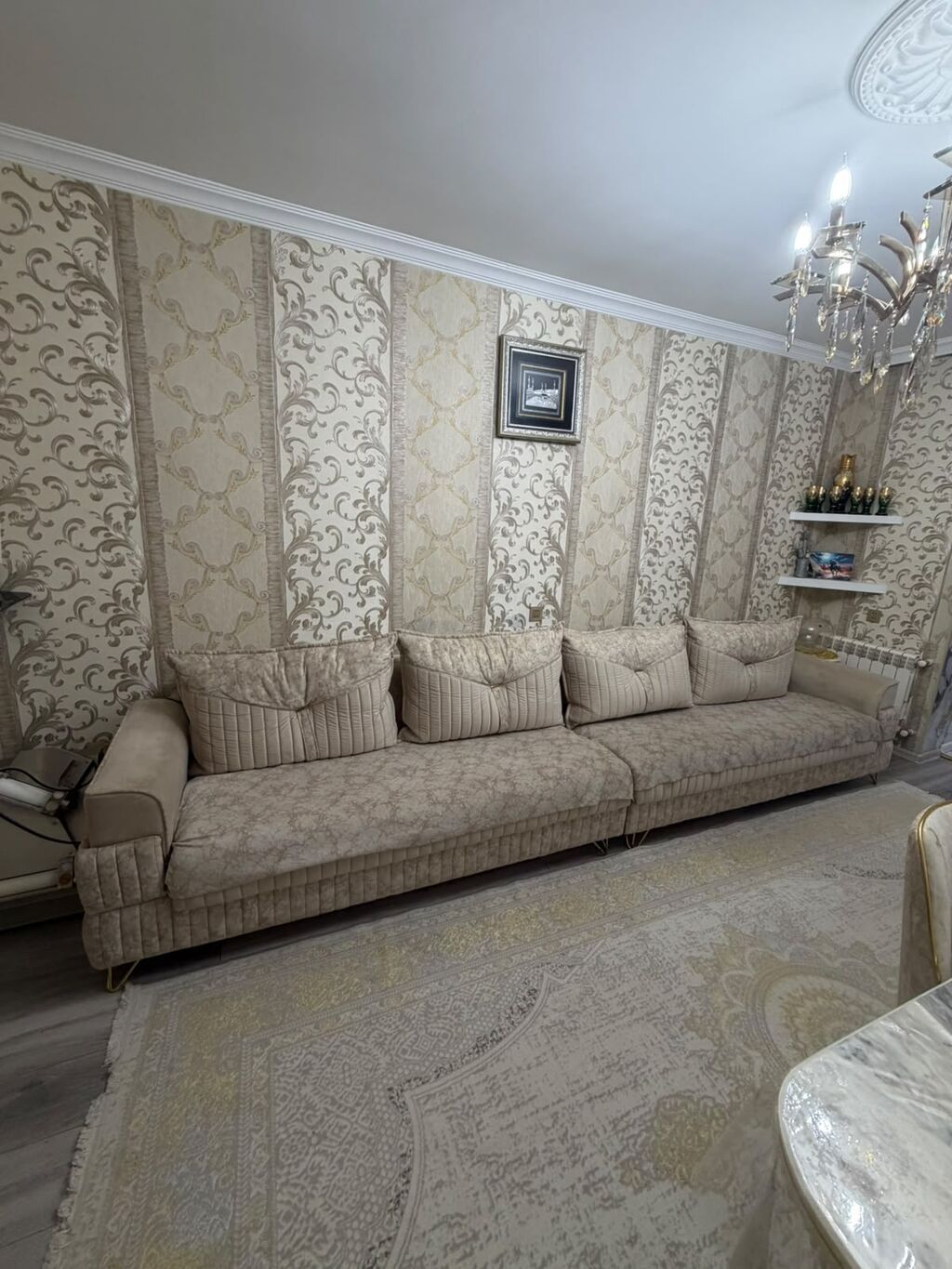 Divan 490 Azn. Achilir, yataq olur. Baza var. Olchu 4metr. Ayri — Mebel, Bakı