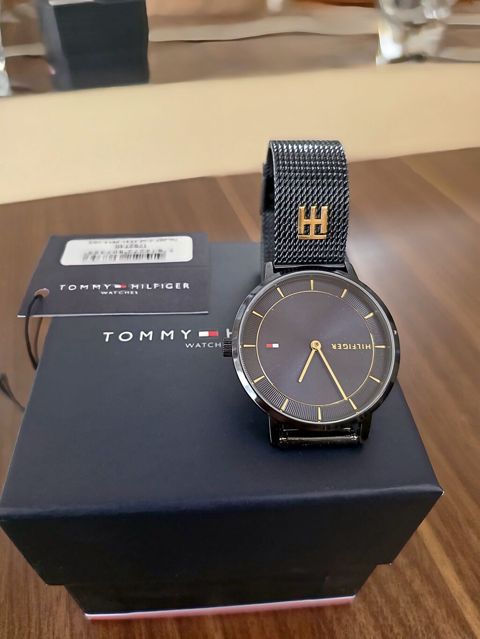 Tommy Hilfiger kişi qol saatı - Brend: Tommy Hilfiger (rəsmi “Tommy