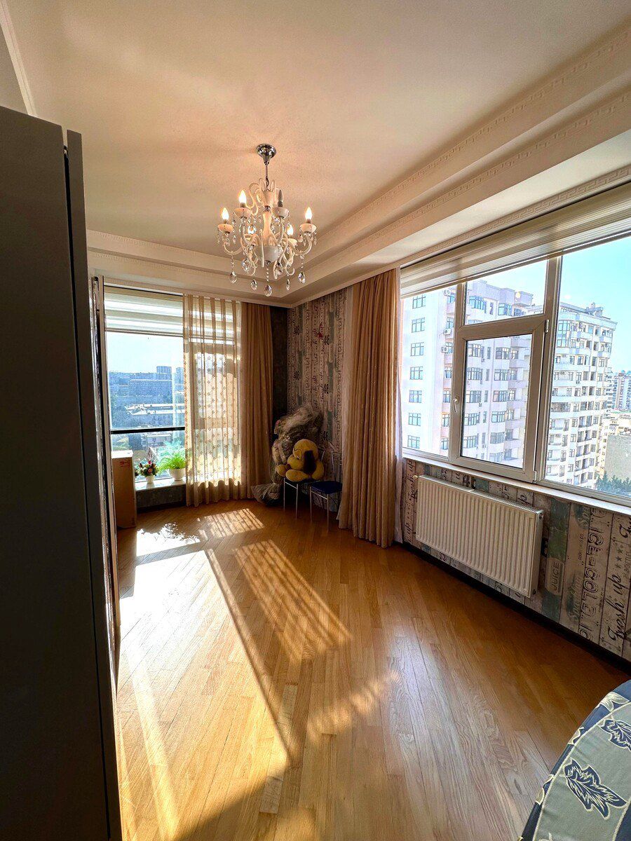 Satılır 4 otaqlı yeni tikili 175 m² — Mənzil, Bakı (8)