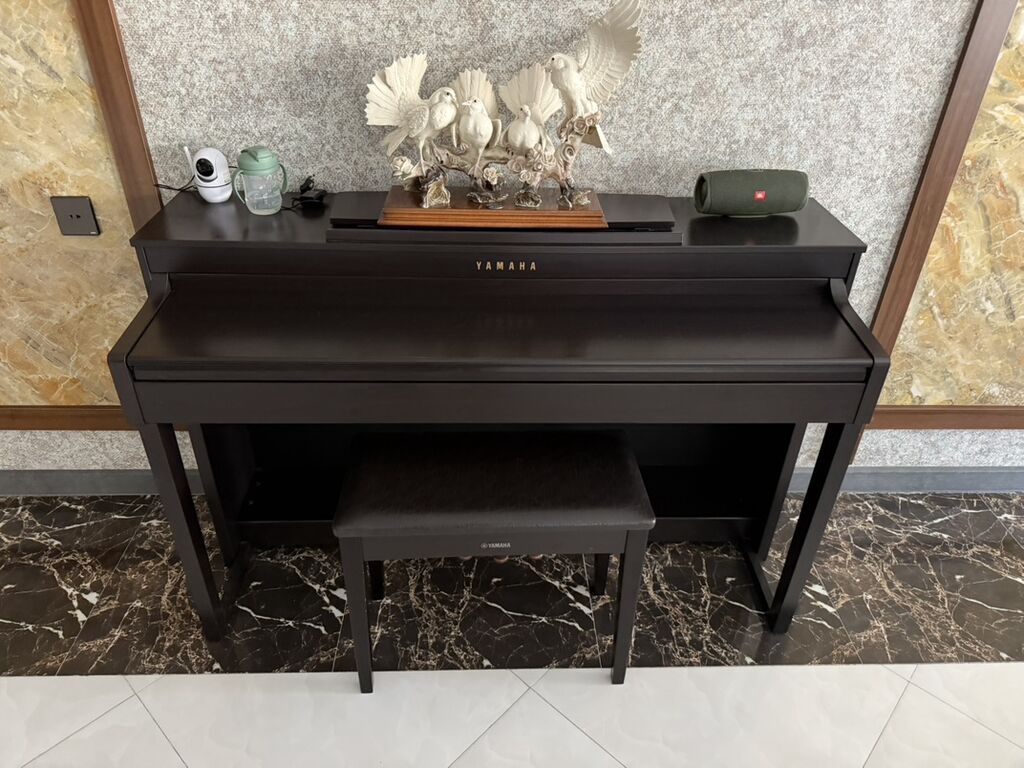 Yamaha Clavinova CLP-440 rəqəmsal pianino - Tam ölçülü 88 klaviş
