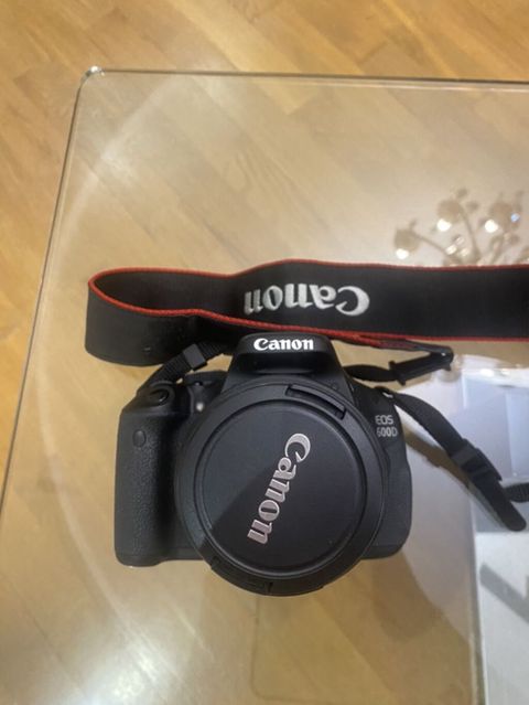 Canon EOS 600D DSLR fotoaparat gövdəsi - Brend/model: Canon EOS 600D