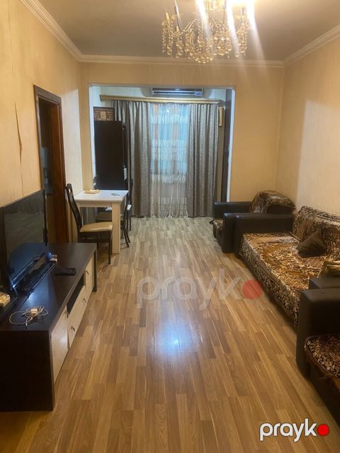 2-otaqlı mənzil kirayə verilir, Memar Əcəmi m., 90 m²
