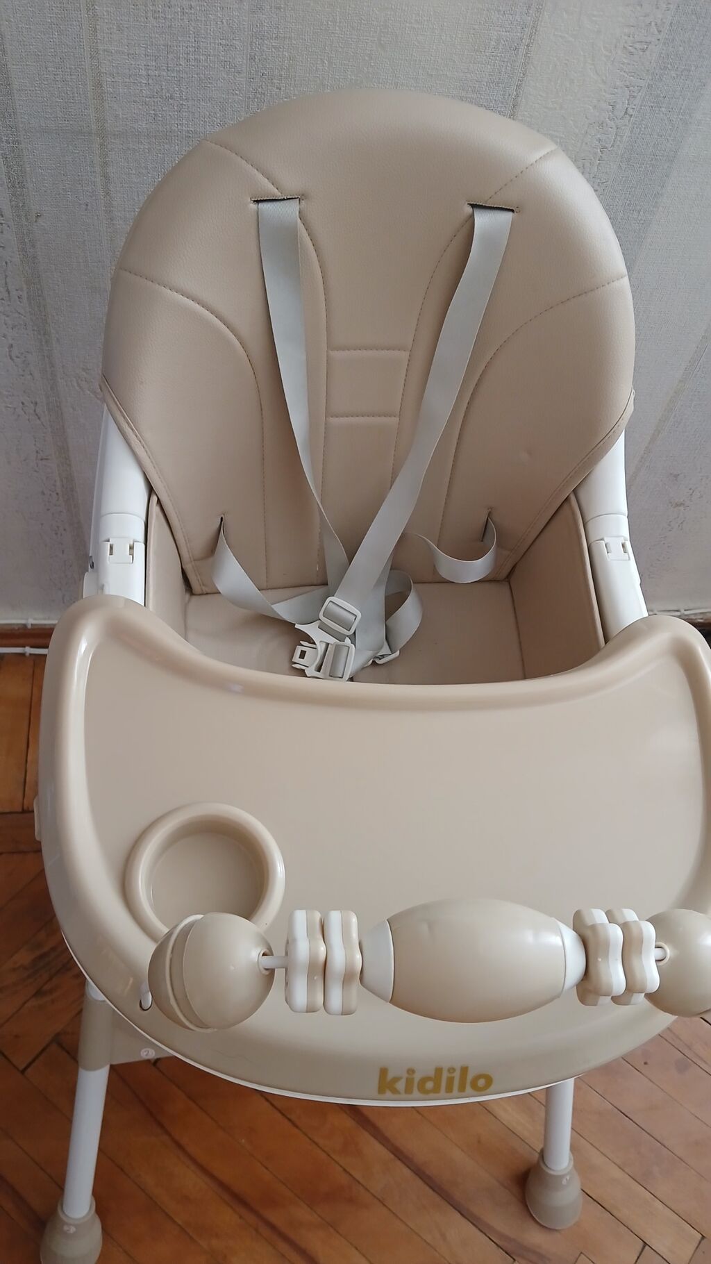 Kidilo usaq unisex yemek masasi cox seliqeli islenib sekilde gorunduyu — Mallar, Bakı (3)