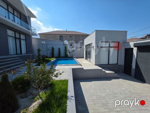 Mərdəkanda 4.5 sot torpaq sahəsində 2 mertebeli villa satılır