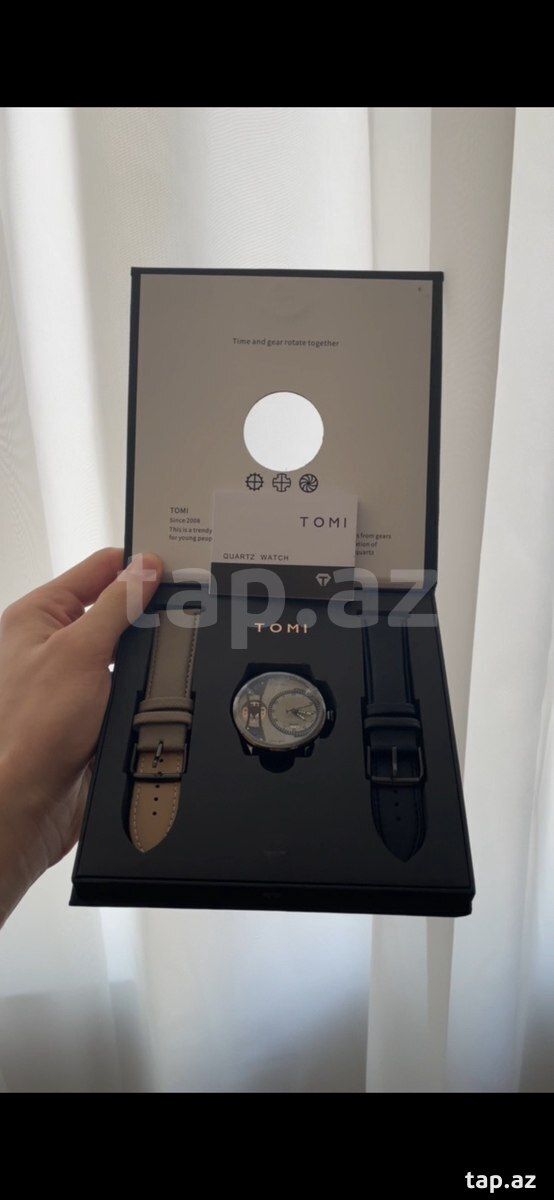 Qol saatı Tomi — Şəxsi əşyalar, Bakı