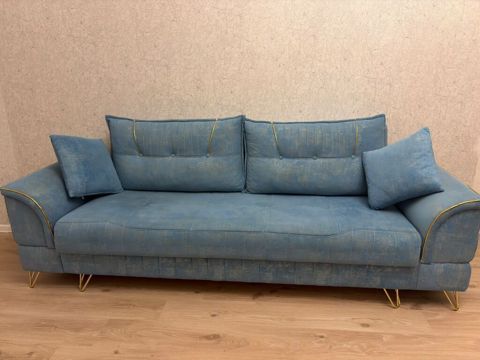 Divan 300 azn. Hecbir deffekti yoxdur. Acilir ve bazalidir. Baha