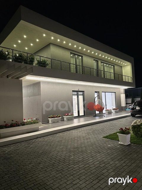 İcarəyə verilir 5 otaqlı həyət evi/bağ evi 380 m²