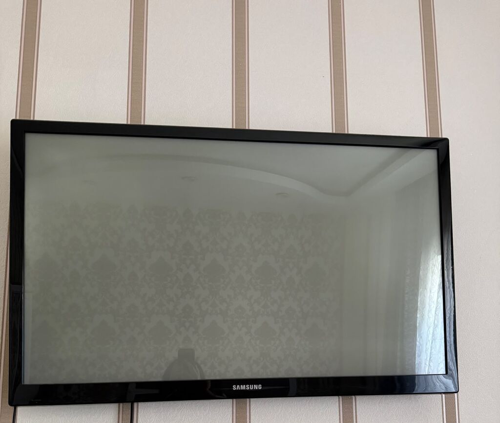 Samsung divar tipli TV 107 ekran - Ekran diaqonalı: təxminən 40–46