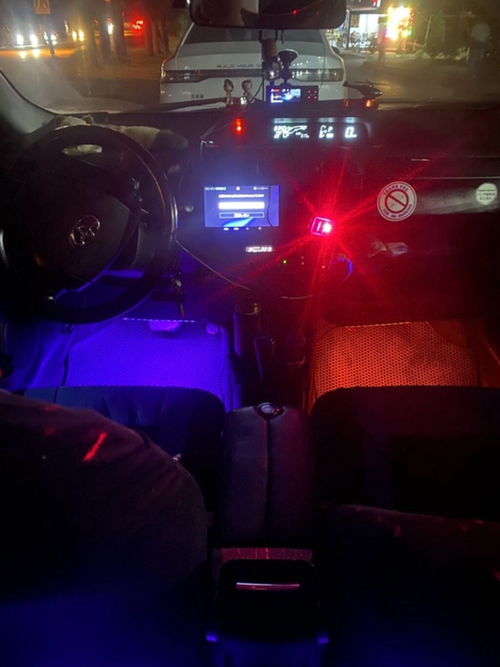 Toyota Aqua (Prius C) hibrid hetçbek - Yanacaq sistemi: Hibrid — Avto, Digah (5)