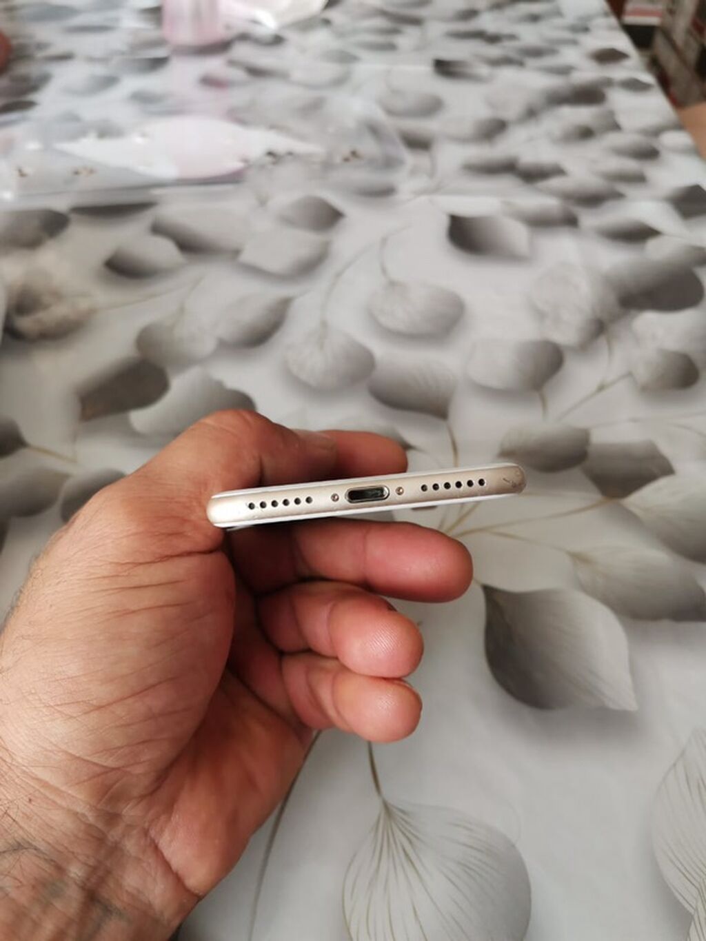 IPhone 7, Rose Gold, Barmaq izi — Apple iPhone, Masazır (4)