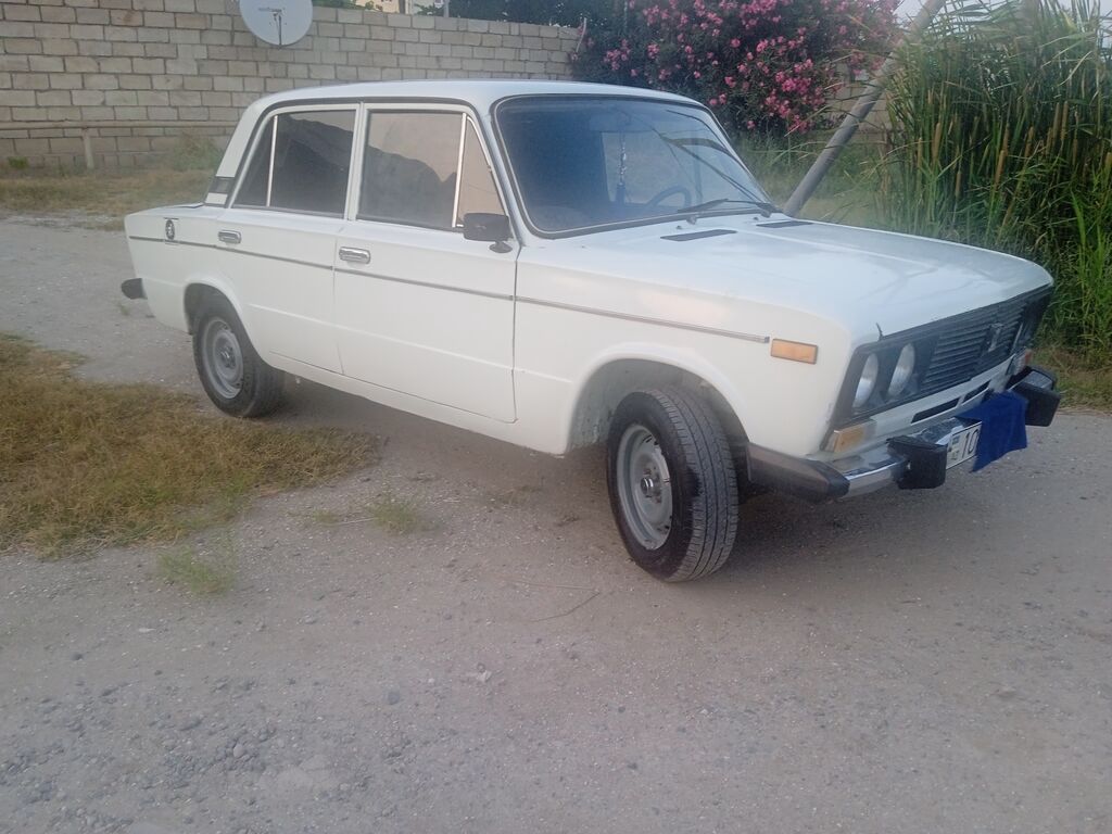 VAZ 2106, ağ rəngli sedan Xüsusiyyətlər: - Kuzov: 4 qapılı sedan — Avtomobillər, Sanqaçal (2)