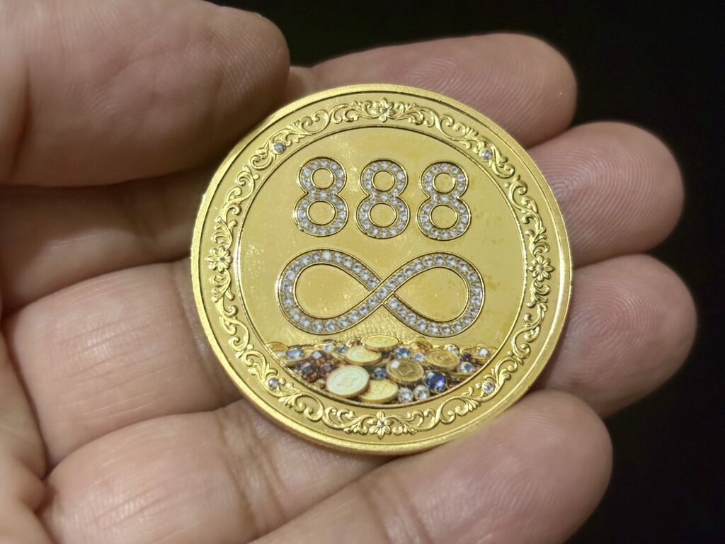 Dekorativ kolleksiya sikkəsi – “I AM BILLIONAIRE / 888 ∞” - Material — Sikkələr, Masazır (7)