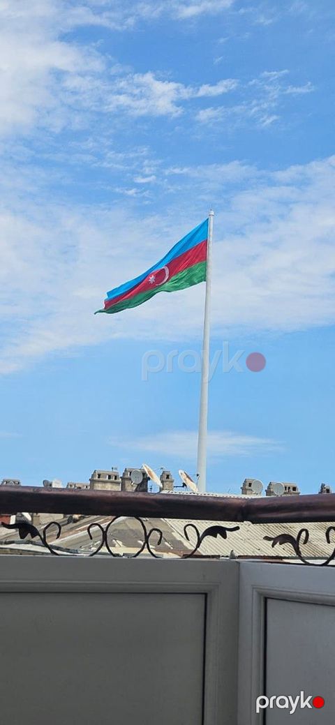 İcarəyə verilir 2 otaqlı köhnə tikili 50 m²