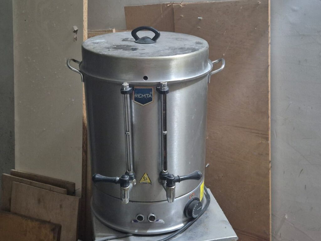 İşlənmiş Elektrik Samovar, 10-dan çox l, Ünvandan götürmə — Samovarlar, Digah (3)
