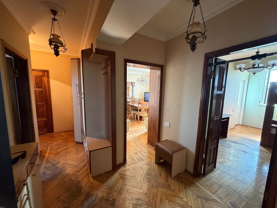 Satılır 4 otaqlı köhnə tikili 105 m² — Mənzil, Bakı (7)