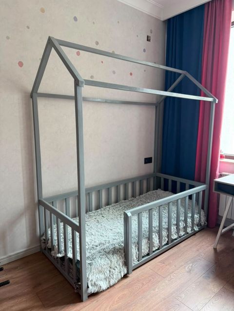Sebiwbaki Montessori kravat 190/80 di Matrasi daxildi 150man satilir — Masazır