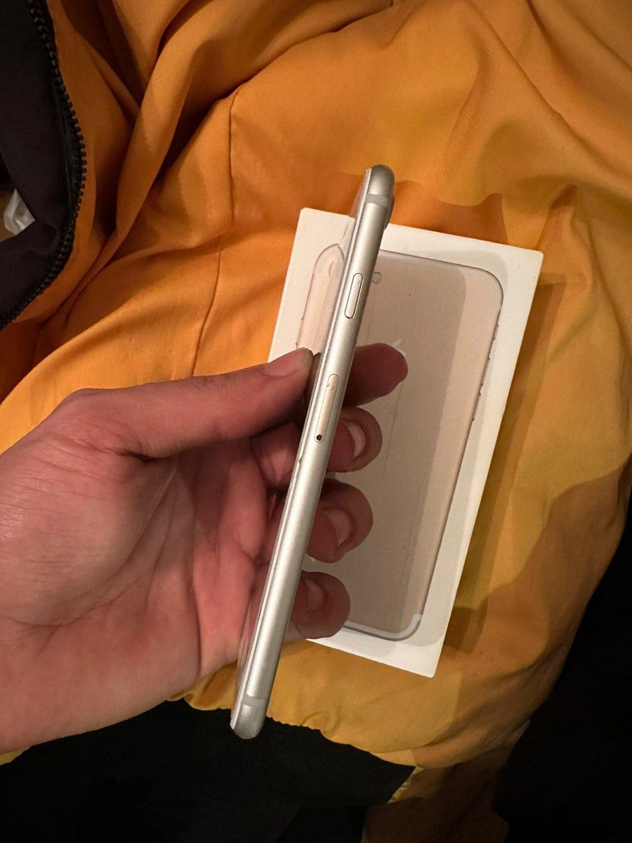 Apple iPhone 7 Silver 32GB — Mallar, Bakı (4)