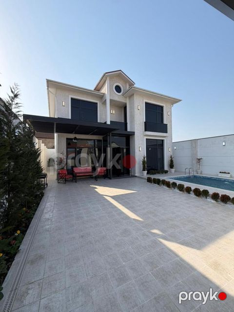 Satılır 5 otaqlı həyət evi/bağ evi 240 m²