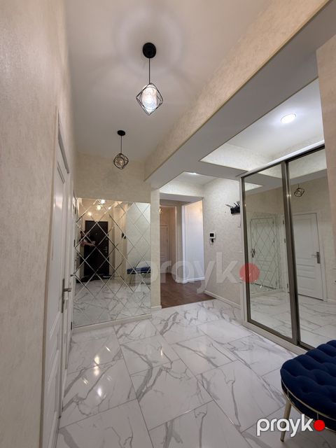 İcarəyə verilir 3 otaqlı yeni tikili 100 m²