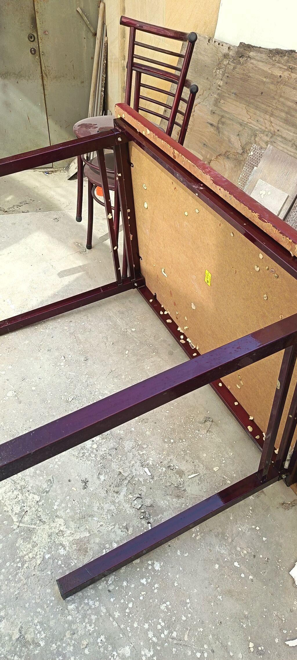 Metall karkaslı masa və stul dəsti - Rəng: tünd bordo - Masa — Mebel, Digah (2)
