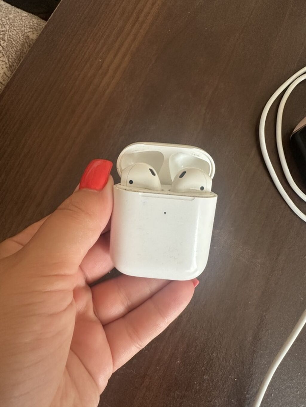 Apple AirPods (1-ci nəsil) simsiz qulaqlıq Xüsusiyyətlər: - Şarj — Qulaqcıqlar, Bakı