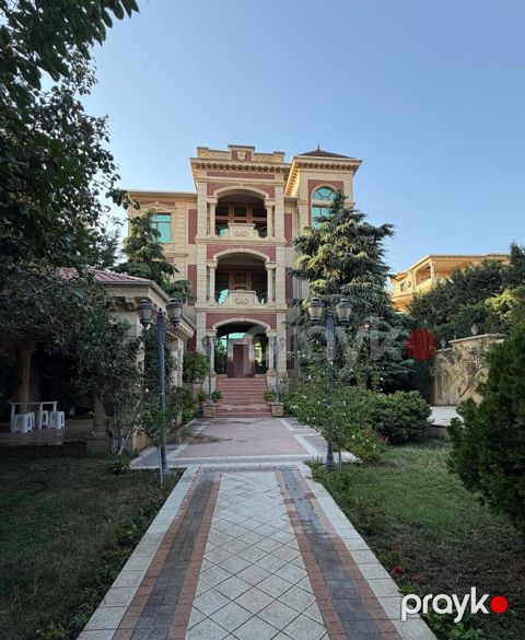 Satılır 11 otaqlı həyət evi/bağ evi 450 m²
