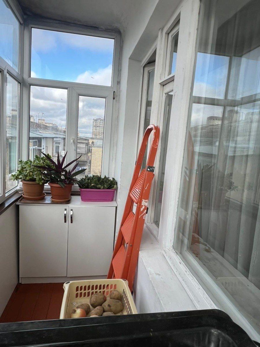 Satılır 4 otaqlı köhnə tikili 100 m² — Mənzil, Bakı (10)