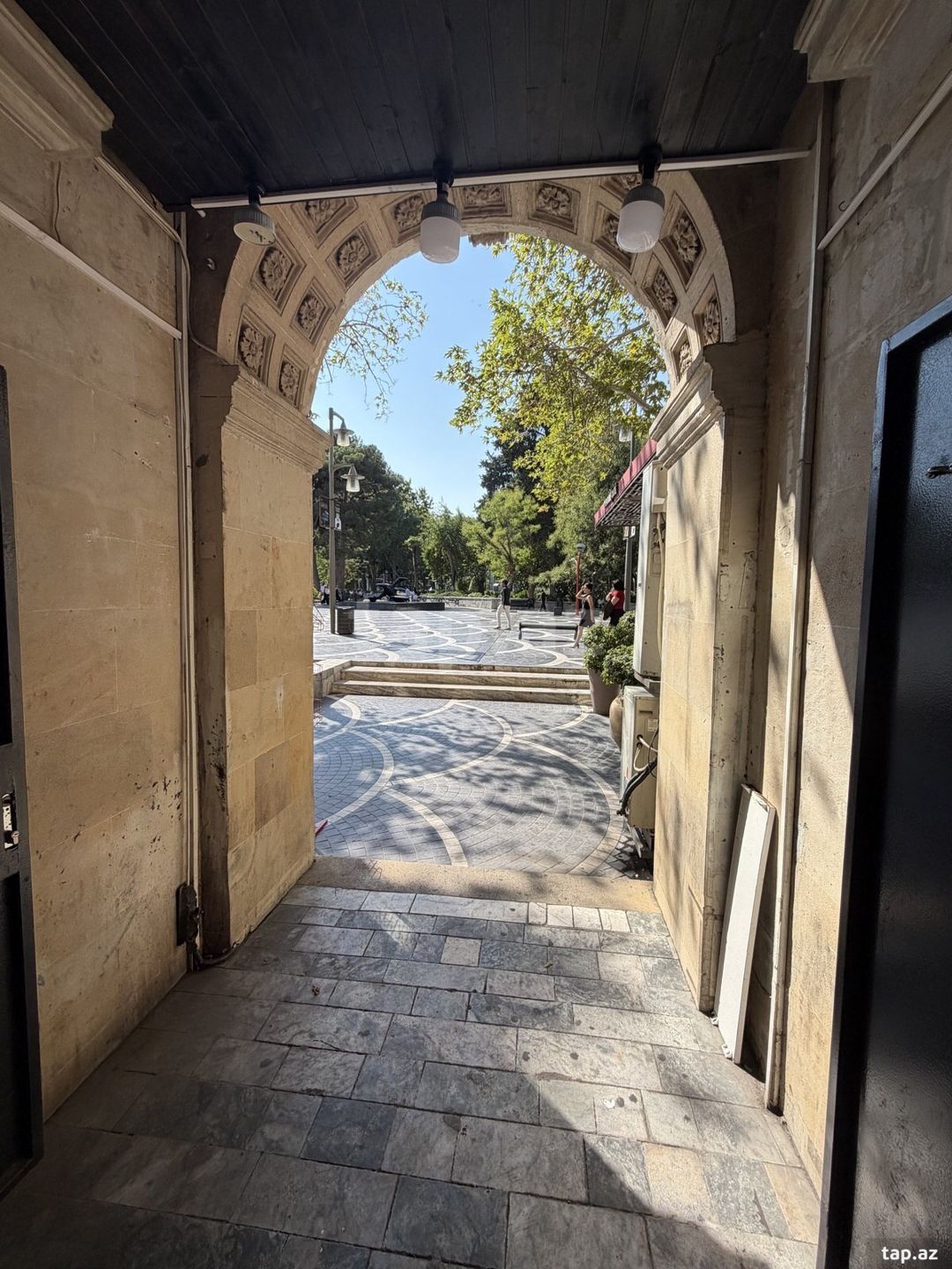 Obyekt icarəyə verilir, Fəvvarələr Meydanı küç. 7 — Daşınmaz əmlak, Bakı (12)