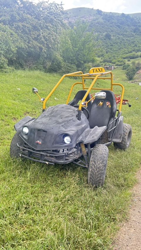 Off-road buggy – 2 nəfərlik Xüsusiyyətlər: - Güclü boru karkaslı