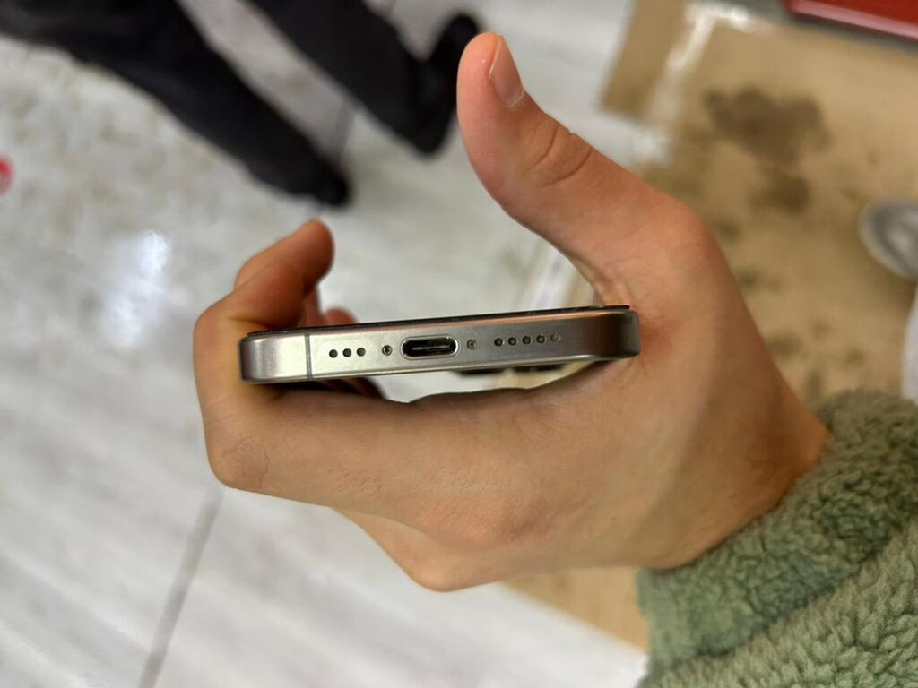 IPhone 15 Pro, 128 GB, Gümüşü, Qırıq — Apple iPhone, Qobu (5)