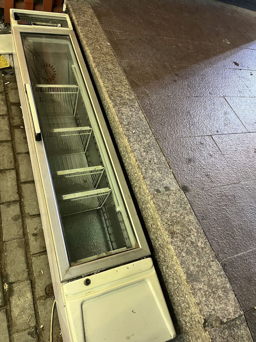 Salam geşeng soyudurdu 1ci el mende olub işlenmiş almamışam sadece — Soyuducular, Bakı (2)