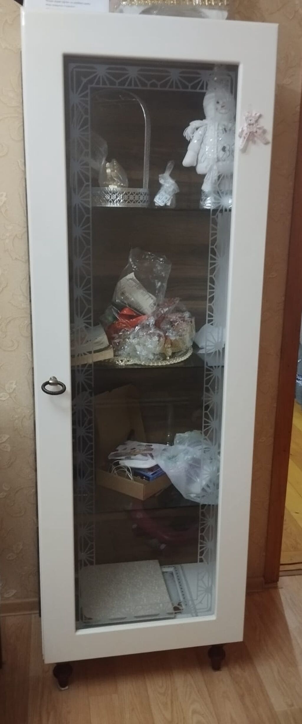 Qonaq otağı üçün mebel dəsti Tərkib: - TV stendi: ağ üst panel və — Mebel, Mingəçevir (2)